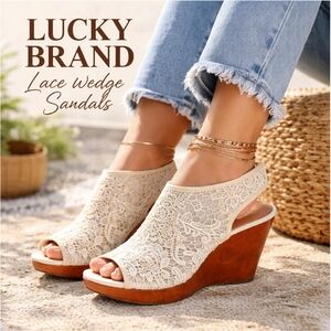 Lucky Brand Lace Wedge Sandals Cream Peep Toe Wooden Heel Boho Size 10